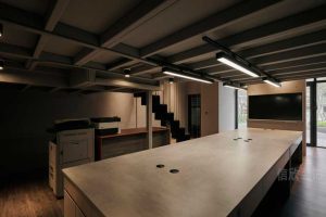 深圳寶安區(qū)工業(yè)風(fēng)辦公室裝修辦公區(qū)效果圖