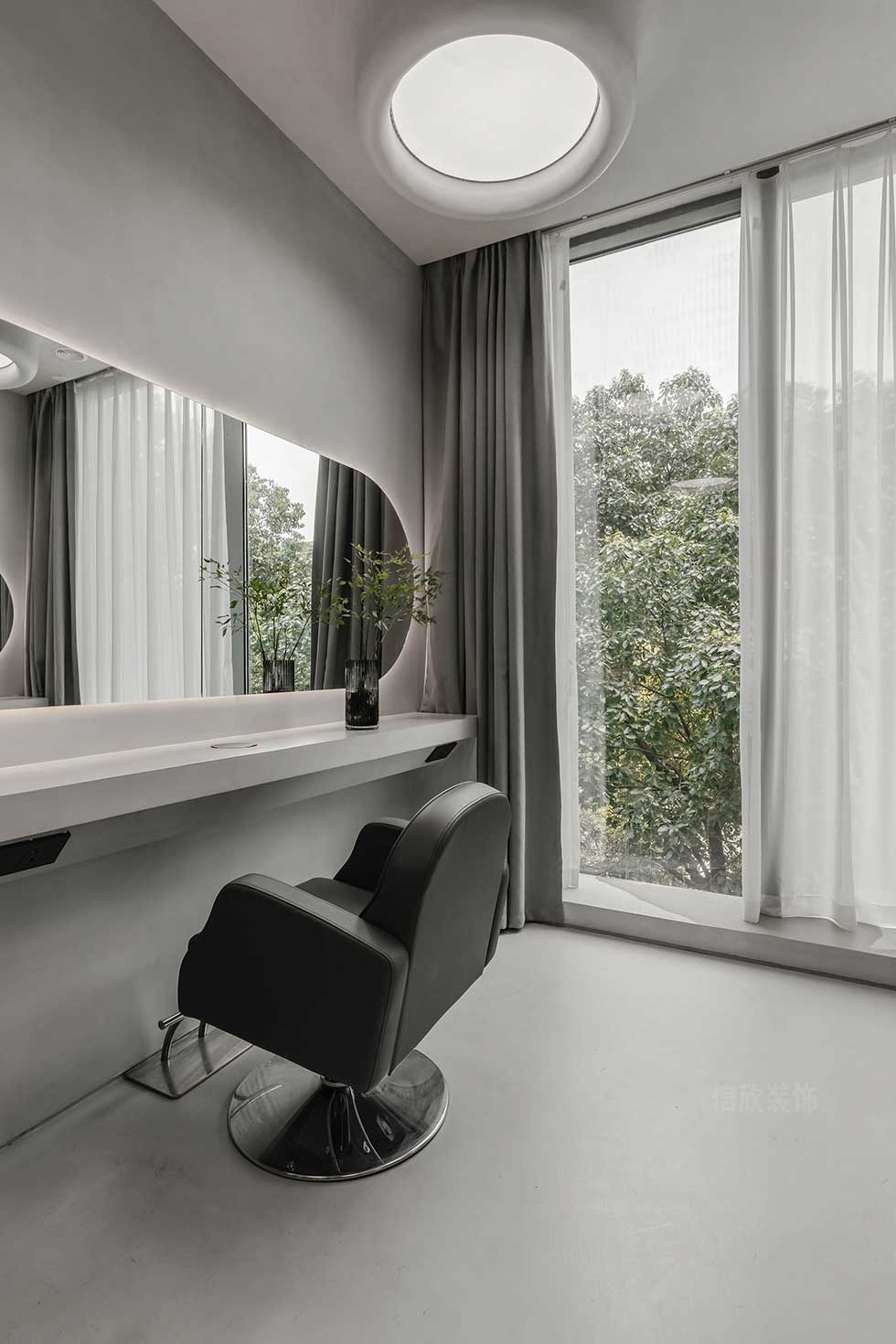 深圳龍崗工業風美發沙龍造型區裝修設計 深圳龍崗工業風美發沙龍造型區裝修設計