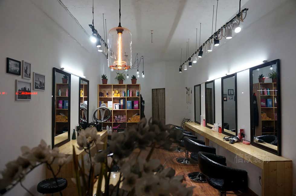 深圳龍華美發(fā)店大廳裝修設(shè)計 深圳龍華美發(fā)店大廳裝修設(shè)計