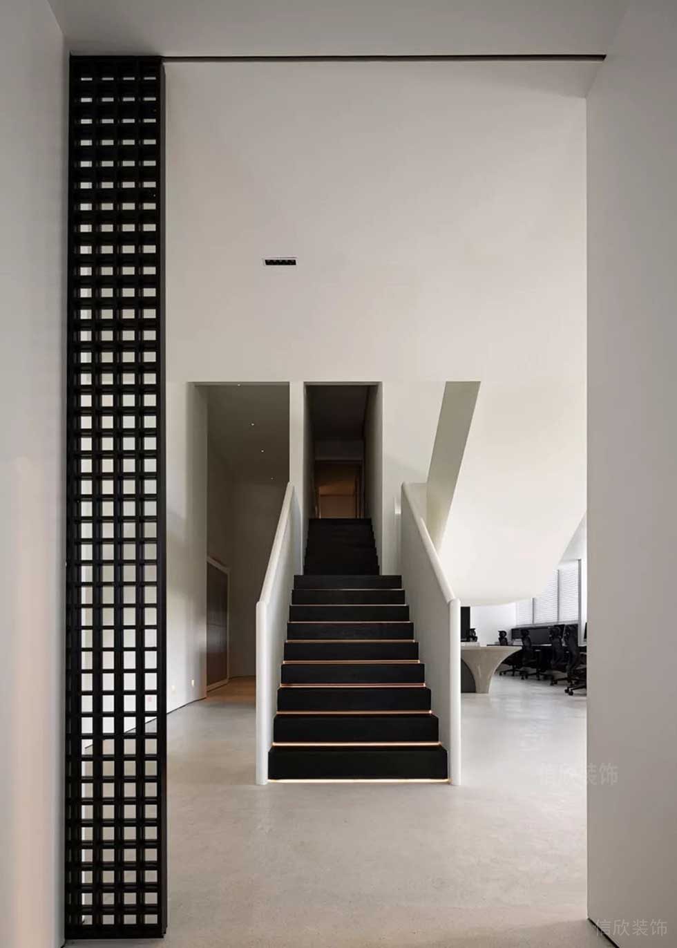 極簡風(fēng)格風(fēng)格商務(wù)辦公室樓梯空間裝修圖