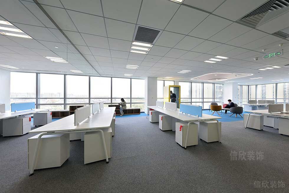 簡約風格公司敞開式辦公區(qū)設(shè)計圖