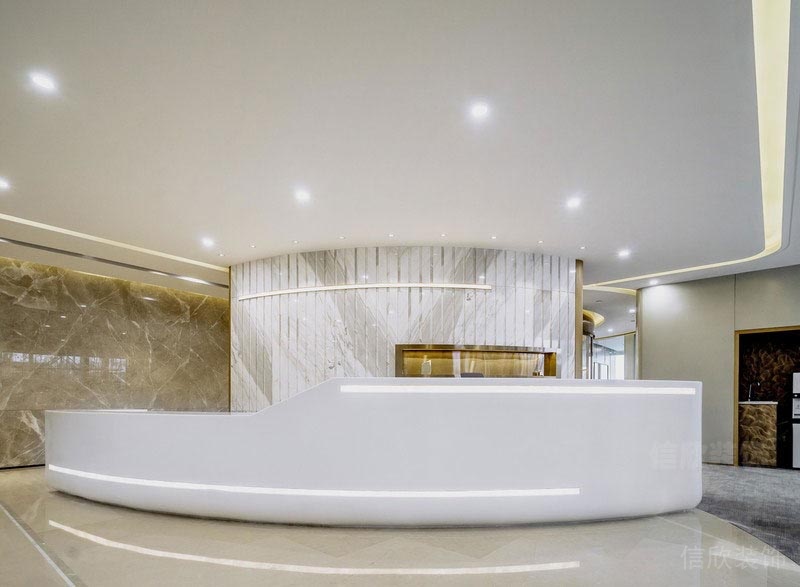 辦公室大廳·設(shè)計效果圖弧形白色瓷磚前臺區(qū)設(shè)計輕奢風(fēng)效果
