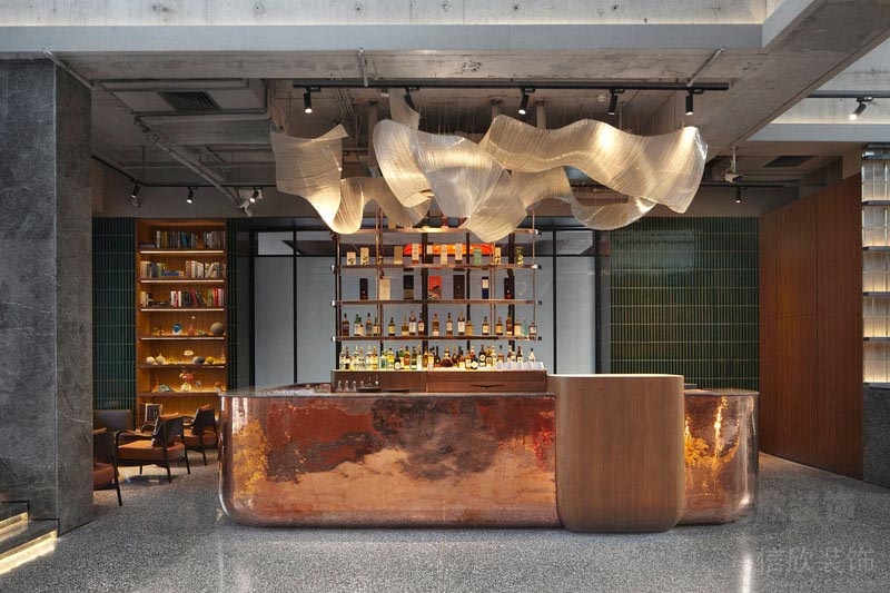 水磨石地板創(chuàng)意天花燈飾設計茶水間吧臺創(chuàng)意現代辦公室設計圖