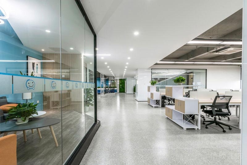 龍崗網(wǎng)絡(luò)公司辦公室會(huì)過道裝修