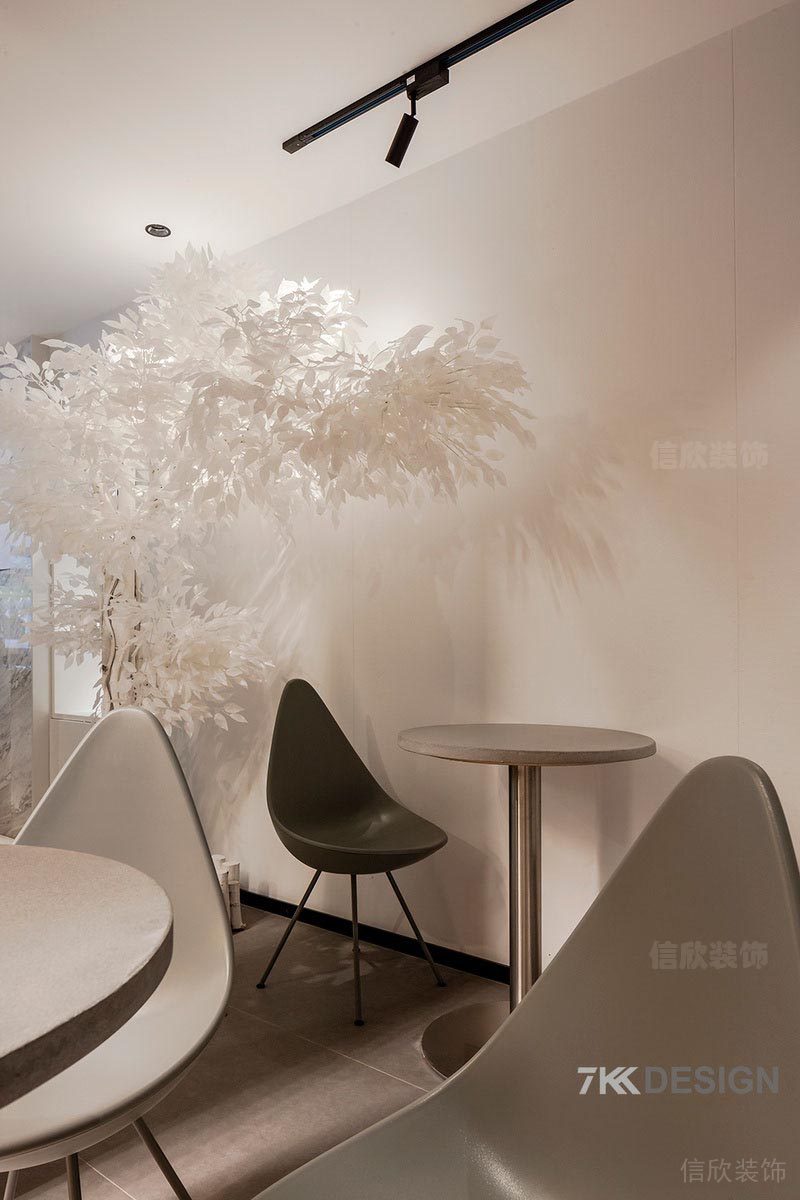 深圳市龍華區(qū)咖啡廳擺件