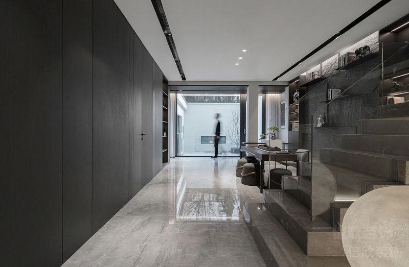 深圳市龍華區(qū)諾德國(guó)際樓梯