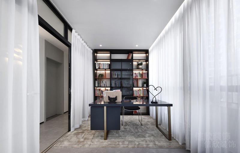 深圳市福田區(qū)東海國際公寓書房