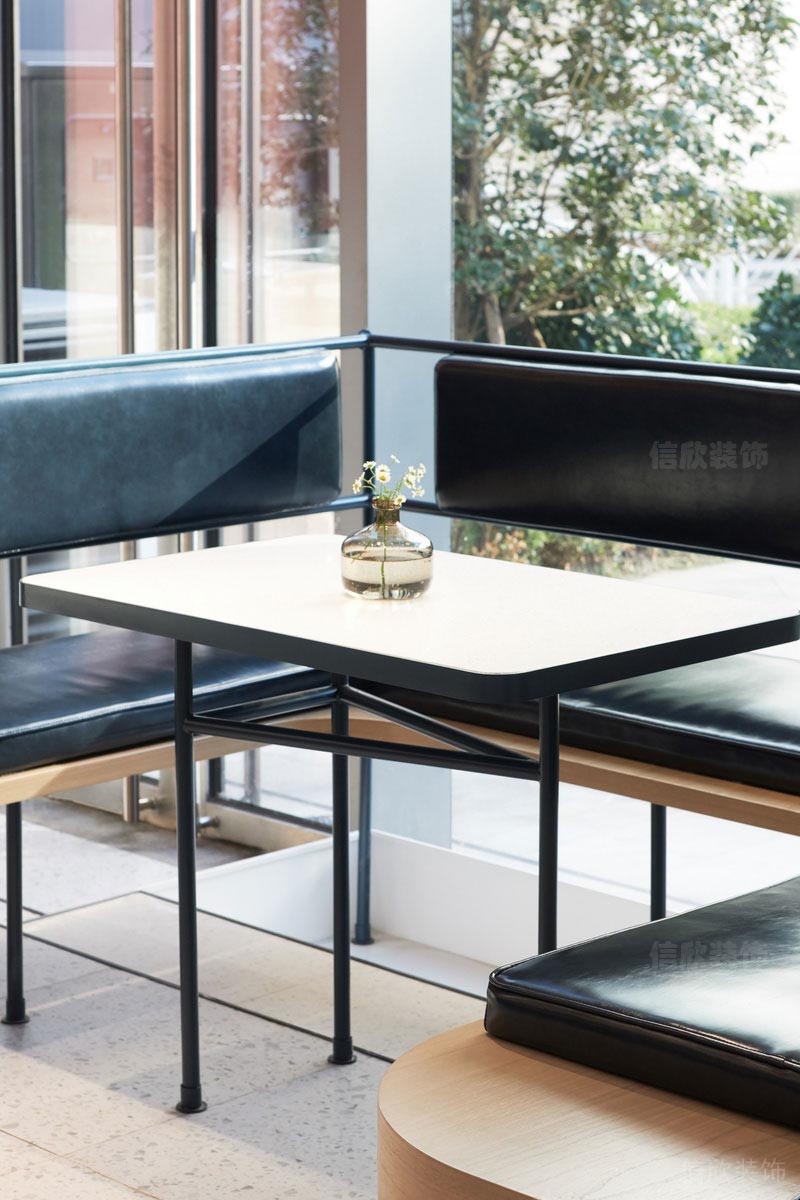 南山餐廳裝修設(shè)計效果圖裝飾器皿