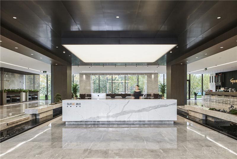 南山辦公室設(shè)計前臺效果圖