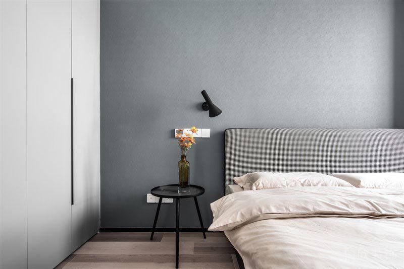 墻體環(huán)保涂料灰色調(diào)極簡(jiǎn)風(fēng)次臥客房設(shè)計(jì)效果