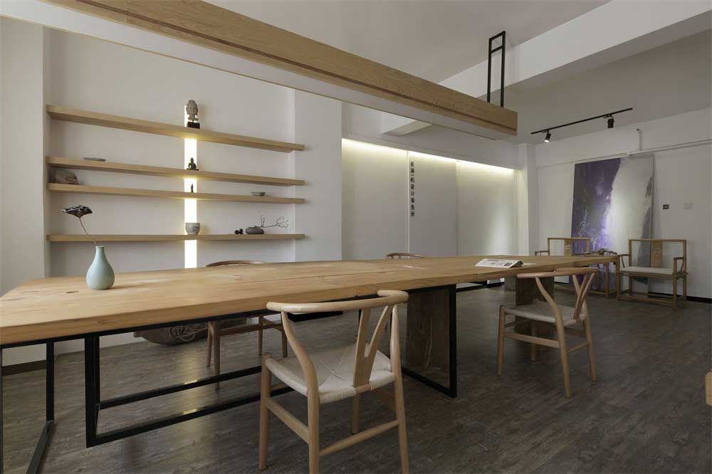 深圳龍華100平方新中式風格辦公室裝修辦公區實木裝飾層架 深圳龍華100平方新中式風格辦公室裝修辦公區實木裝飾層架