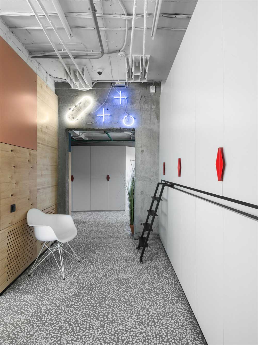 深圳市寶安維佐游戲辦公室裝修走廊 深圳市寶安維佐游戲辦公室裝修走廊