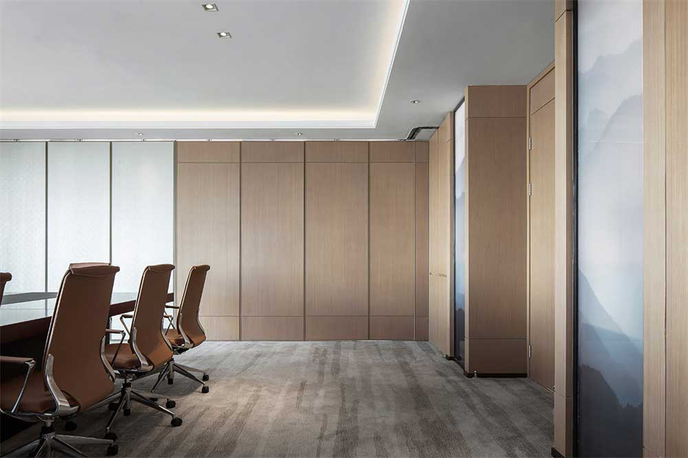 深圳市寶安1000平國中創(chuàng)投辦公室裝修會議室 深圳市寶安1000平國中創(chuàng)投辦公室裝修會議室