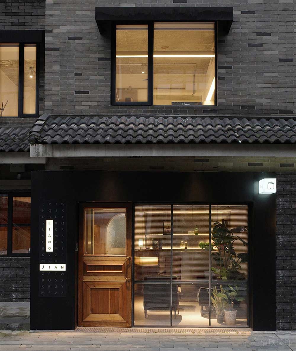 中式風(fēng)屋檐設(shè)計(jì)效果圖玻璃隔斷裝修木質(zhì)字母燈飾效果圖