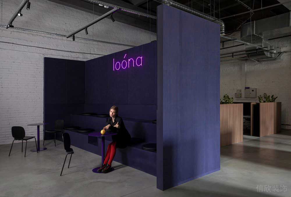 365m2辦公室墻磚背景藍(lán)色墻體隔斷裝修設(shè)計