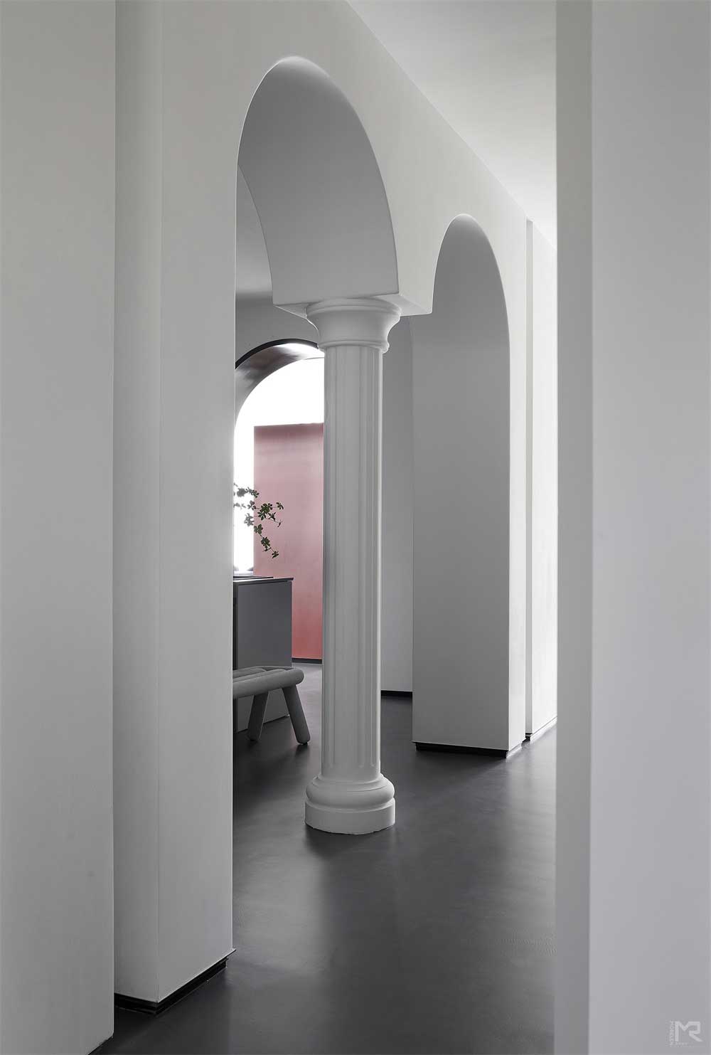 深圳福田區簡約黑白藝術辦公室設計裝修-過道 深圳福田區簡約黑白藝術辦公室設計裝修-過道