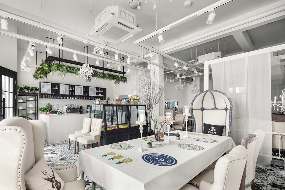 純白簡(jiǎn)約就餐區(qū)奶茶店甜品店裝修效果簡(jiǎn)約裝修設(shè)計(jì)餐廳效果圖