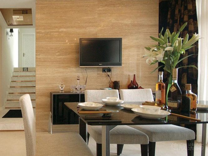 木飾面大理石階梯過(guò)道就餐區(qū)客廳裝修圖