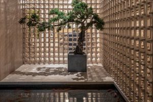 展示區(qū)木格柵隔斷大理石地面設(shè)計(jì)圖