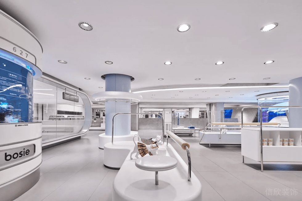 深圳市羅湖區布心現代風服裝店裝修大廳