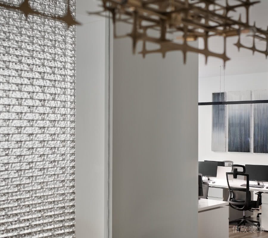 員工研發(fā)區(qū)域花水晶玻璃肌理墻體隔斷效果圖辦公室設(shè)計裝修