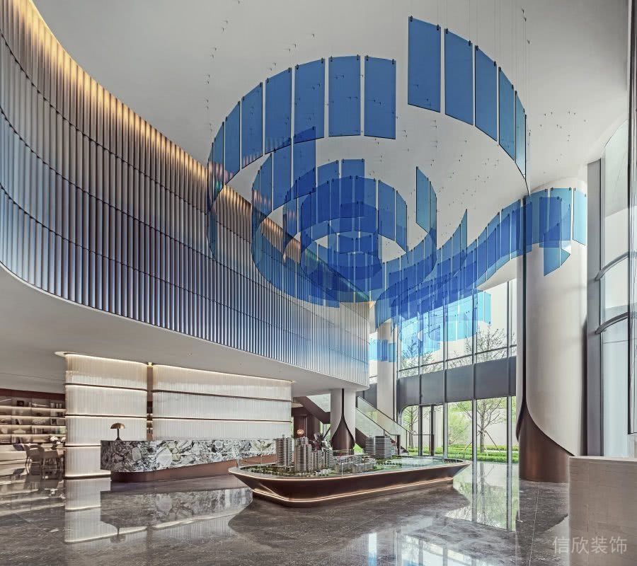 環(huán)形天花創(chuàng)意設(shè)計(jì)亞克力藍(lán)色板材售樓處微景觀設(shè)計(jì)澳洲高端灰色地板瓷磚效果圖