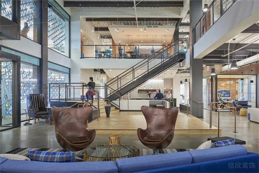 北歐風(fēng)皮革沙發(fā)洽談式z形樓梯過道二樓工作區(qū)域工作室裝修