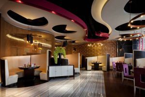 深圳寶安龍光世紀大廈簡約風格火鍋店裝修案例卡座效果圖