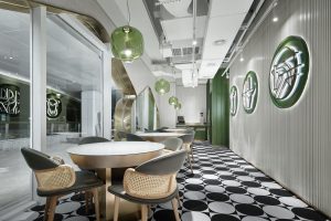 深圳南山海上世界現代風格火鍋餐廳裝修案例線條格柵背景墻效果圖