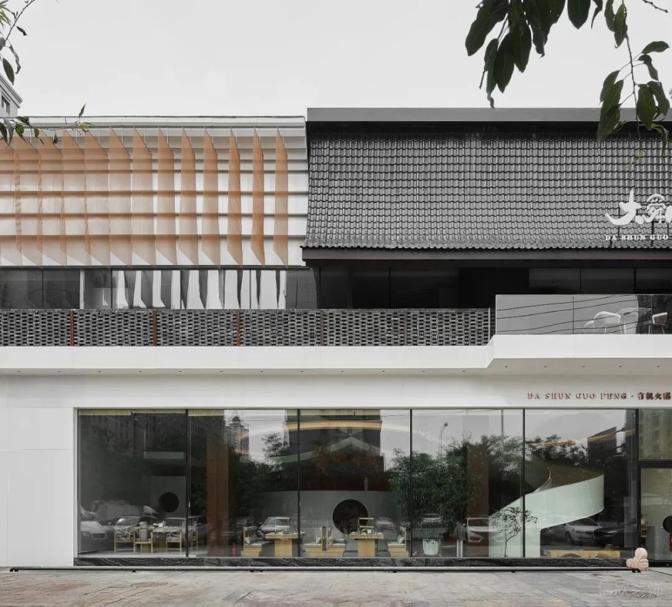 深圳南山星海名城新中式風格火鍋店裝修案例外立面門頭形象 深圳南山星海名城新中式風格火鍋店裝修案例外立面門頭形象