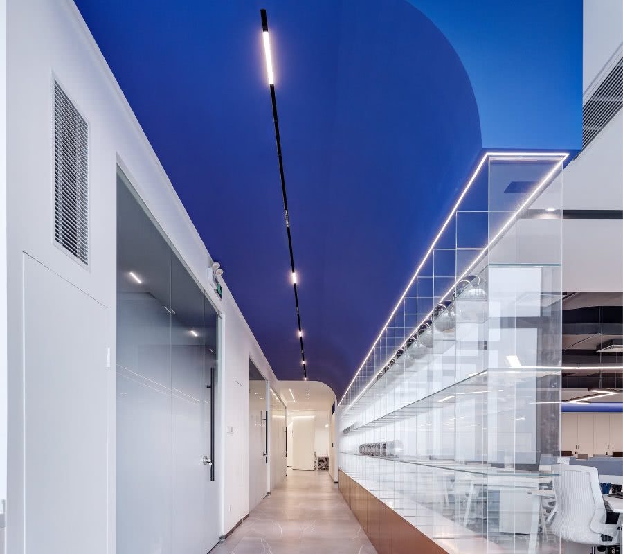 辦公室過道藍色弧形吊頂