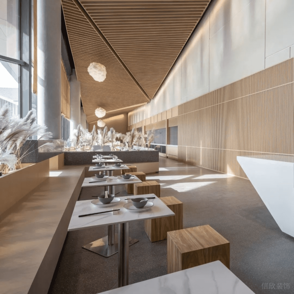 深圳寶安天琴閣原木色調(diào)田園簡(jiǎn)約風(fēng)素食館裝修案例原木格柵天花 深圳寶安天琴閣原木色調(diào)田園簡(jiǎn)約風(fēng)素食館裝修案例原木格柵天花