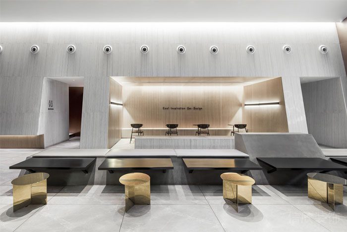 深圳龍崗正中風臨國際中心現代工業風喜茶冷飲店裝修案例二層用餐區 深圳龍崗正中風臨國際中心現代工業風喜茶冷飲店裝修案例二層用餐區