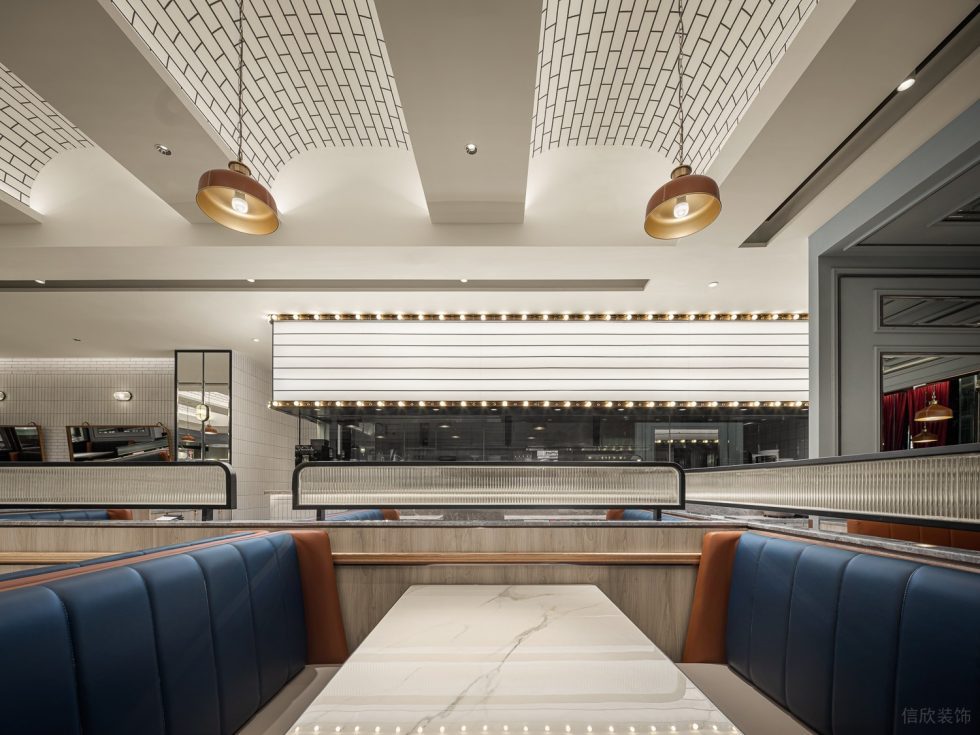 深圳龍華美式輕奢風世紀春城茶餐廳裝修案例天花 深圳龍華美式輕奢風世紀春城茶餐廳裝修案例天花