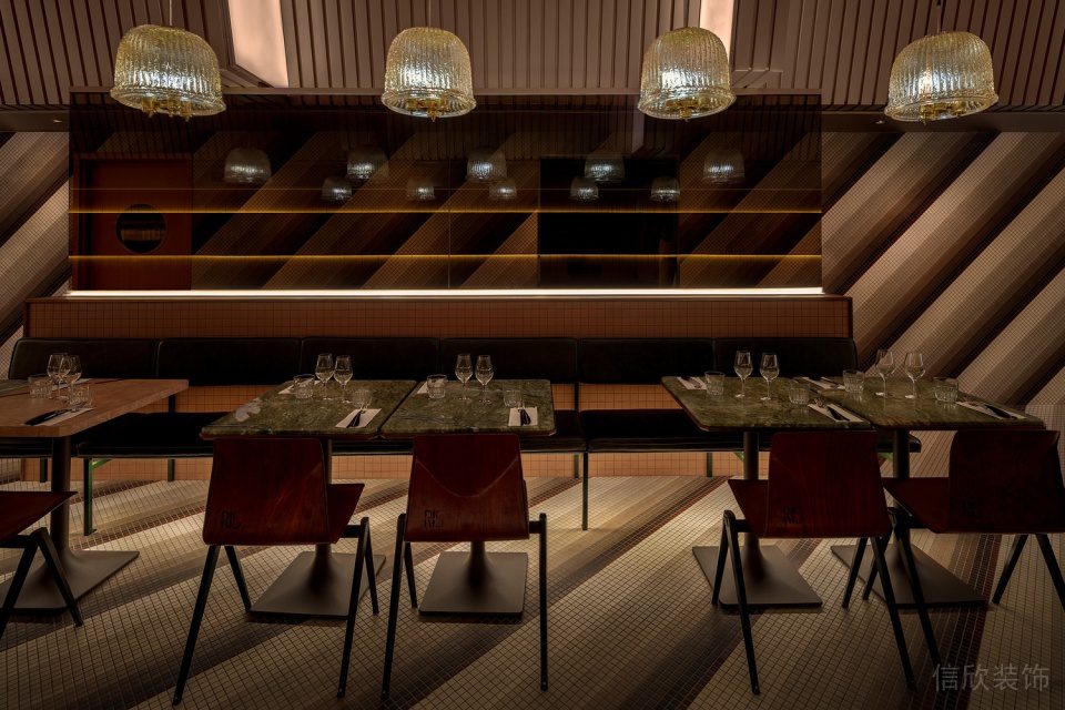 深圳龍華蘋果園美式工業(yè)風(fēng)披薩店裝修案例卡座 深圳龍華蘋果園美式工業(yè)風(fēng)披薩店裝修案例卡座