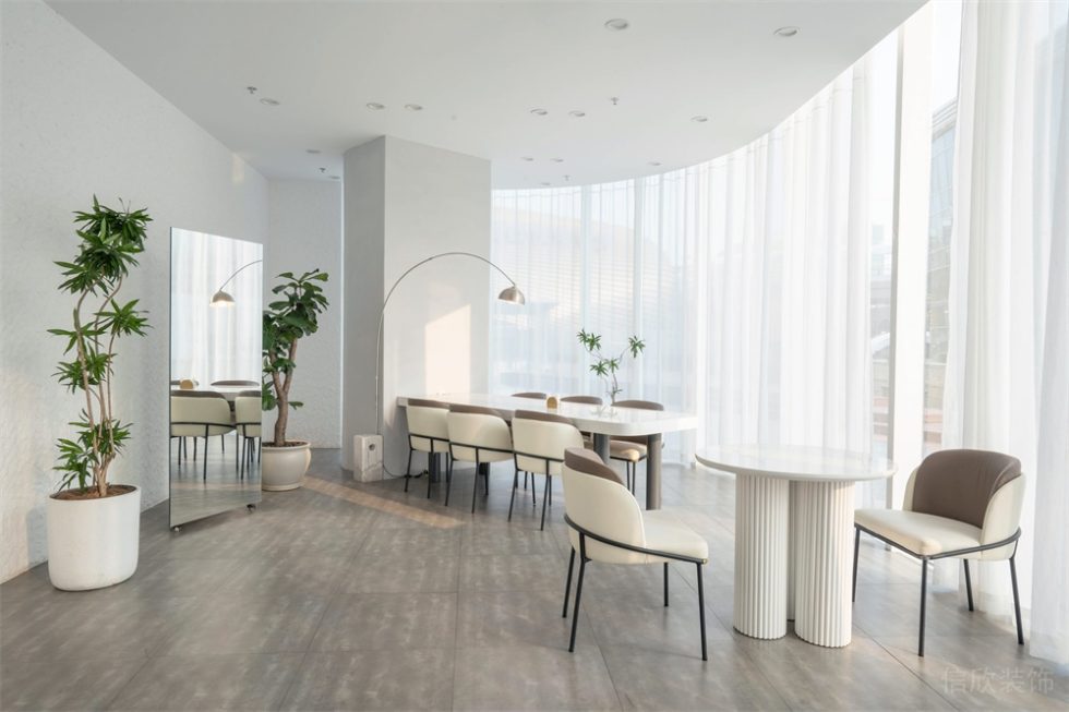 深圳南山繽紛商業中心白色極簡自然風咖啡廳裝修案例貴賓休閑包廂 深圳南山繽紛商業中心白色極簡自然風咖啡廳裝修案例貴賓休閑包廂