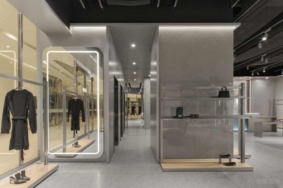 深圳市龍崗區坂田“一尚門”買手店裝修鞋包展示架