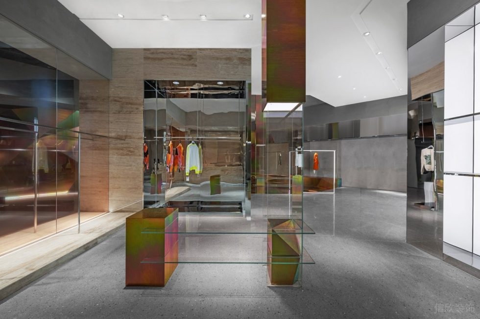 深圳市龍崗區龍崗中心城x Select 服裝店買手店裝修設計灰色瓷磚地面 深圳市龍崗區龍崗中心城x Select 服裝店買手店裝修設計灰色瓷磚地面