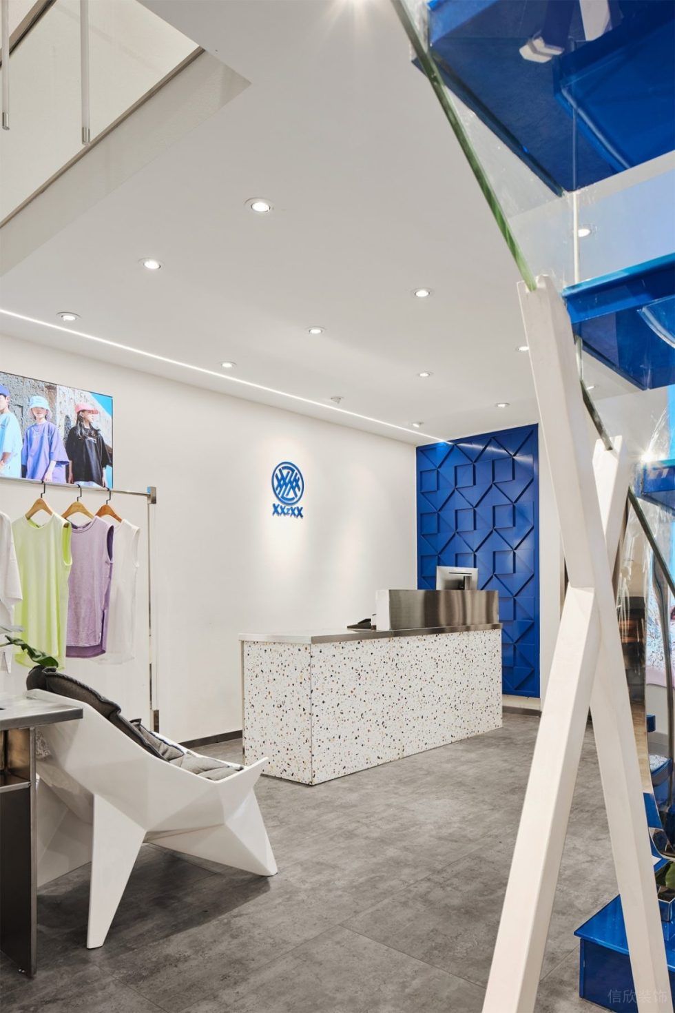 深圳市龍華區大浪潮牌店裝修設計水磨石前臺 深圳市龍華區大浪潮牌店裝修設計水磨石前臺