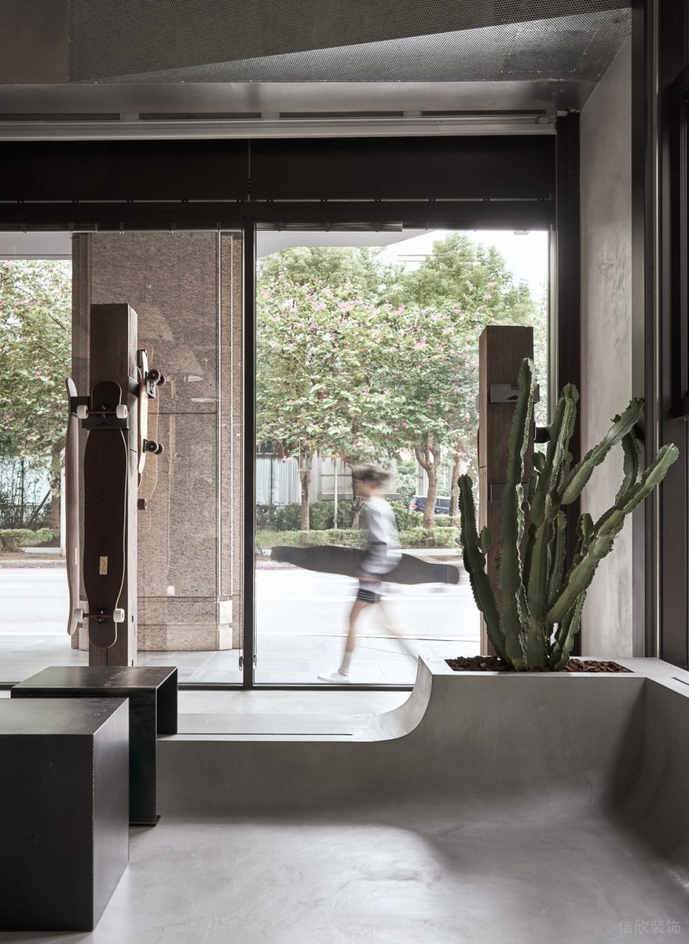 深圳市龍華區民治維也納滑板品牌概念店裝修設計水泥地面 深圳市龍華區民治維也納滑板品牌概念店裝修設計水泥地面