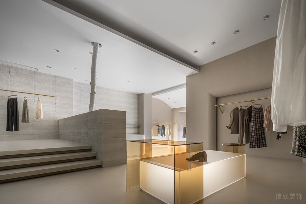 深圳市南山區華僑城現代風 Kerr 可兒家服裝店裝修設計玻璃矮島臺 深圳市南山區華僑城現代風 Kerr 可兒家服裝店裝修設計玻璃矮島臺