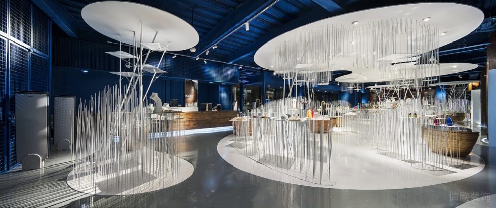 深圳市南山中心城現(xiàn)代風(fēng)“老廠房”751時(shí)尚買手店裝修設(shè)計(jì)藍(lán)色鋼結(jié)構(gòu)頂面 深圳市南山中心城現(xiàn)代風(fēng)“老廠房”751時(shí)尚買手店裝修設(shè)計(jì)藍(lán)色鋼結(jié)構(gòu)頂面