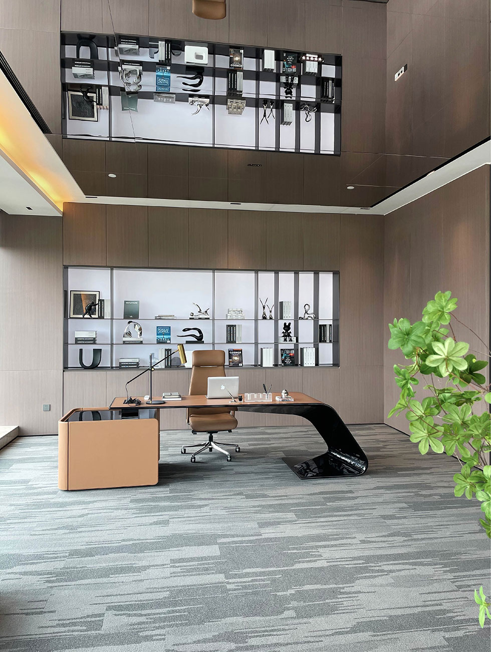 經(jīng)理辦公室裝修大班臺(tái)