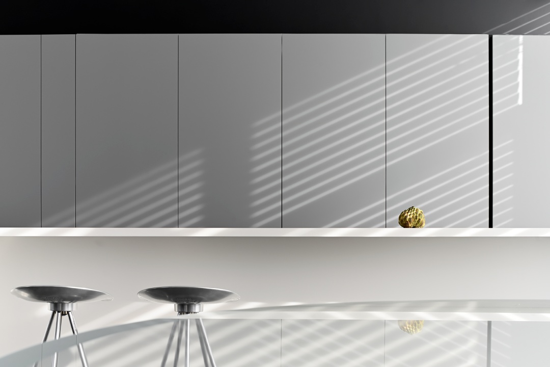 大沖商務(wù)中心科技園辦公室茶水間白色集成板墻面裝修