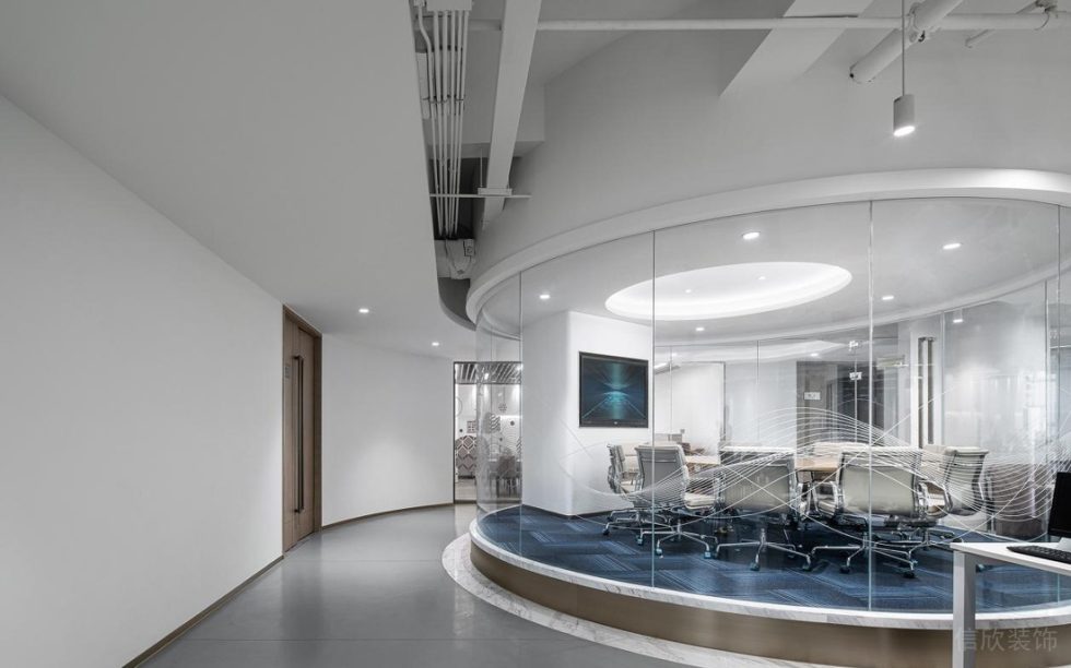 深圳龍華展滔科技大廈1600平方米現(xiàn)代科技風(fēng)辦公室裝修案例會議室