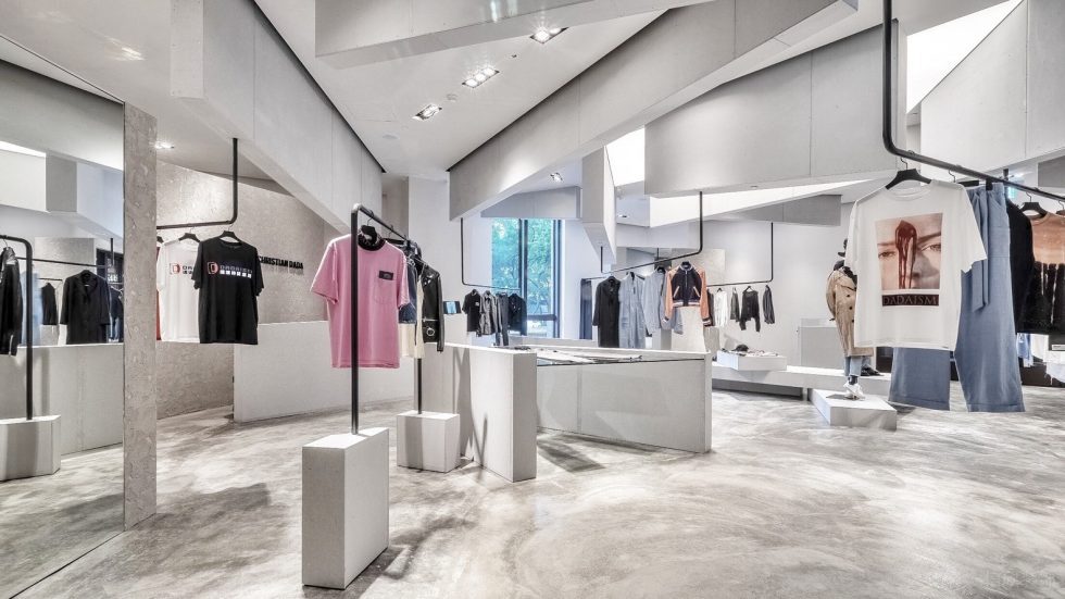 深圳市寶安區(qū)西鄉(xiāng)巨星御用品牌 Christian Dada 臺灣首間旗艦店不規(guī)則頂面裝修設(shè)計效果圖