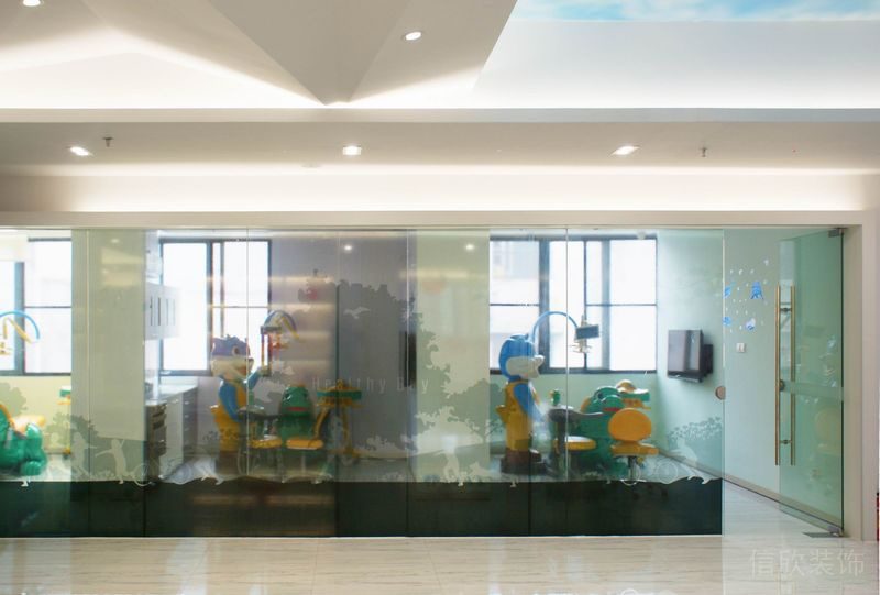 昆明薇思口腔牙科診所兒童候診游樂區(qū)裝修設(shè)計