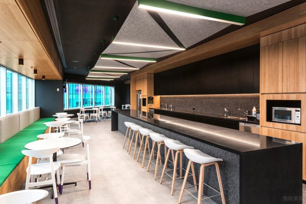 深圳寶安宏發中心大廈700平方米簡約主義原木色自然風辦公室裝修案例茶水休閑廳