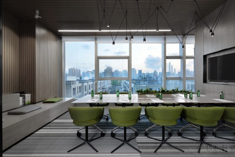 深圳寶安正中華麗中心200平方米現(xiàn)代主義黑白灰色調(diào)辦公室裝修案例會議室階梯式座椅 深圳寶安正中華麗中心200平方米現(xiàn)代主義黑白灰色調(diào)辦公室裝修案例會議室階梯式座椅