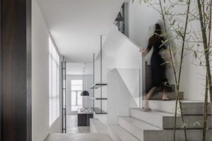 Halo廣場北歐極簡主義辦公室裝修設(shè)計(jì)案例 入口樓梯處